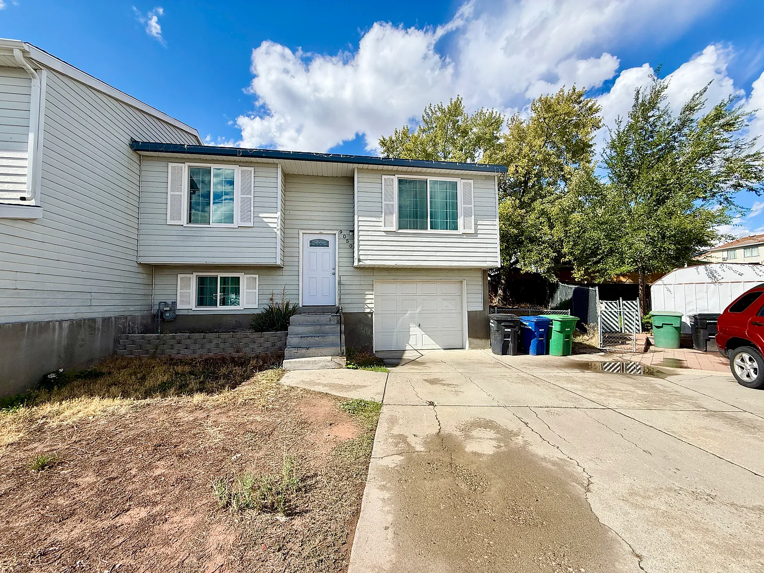 4 bed, 1392 sqft, $2,000 — Photo 1