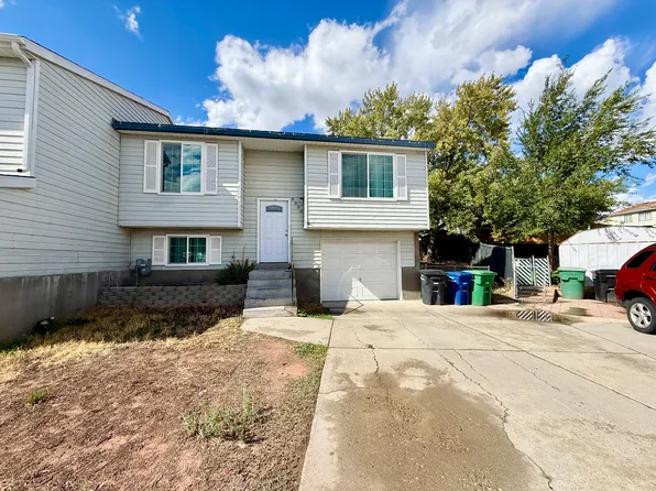 9050 S Kenyon Cir, West Jordan, UT 84088