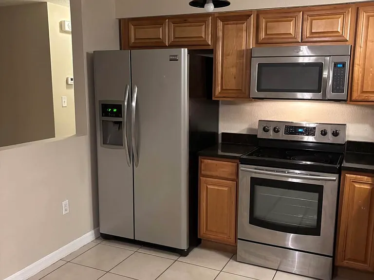 2813 Spring Hill Ct — Photo 4