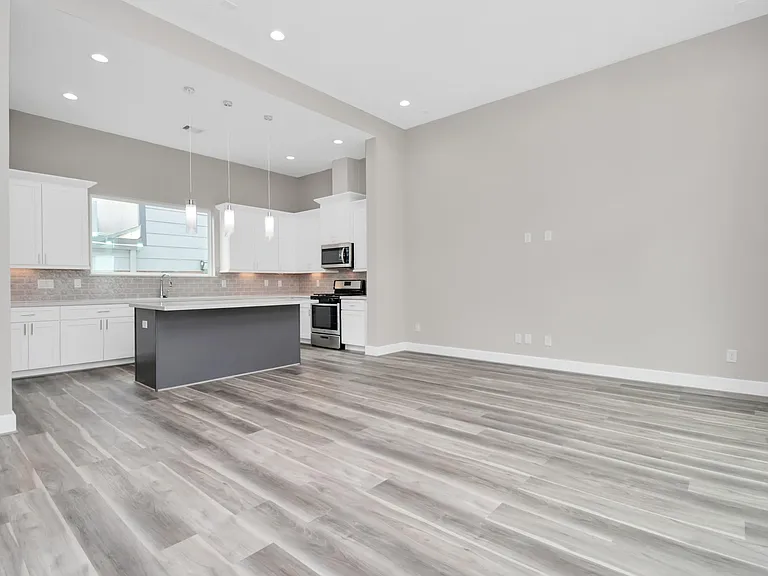 2903 Sherwood Green Ln — Photo 20
