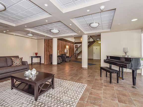 5th image of 245 Scotland St Unit 101