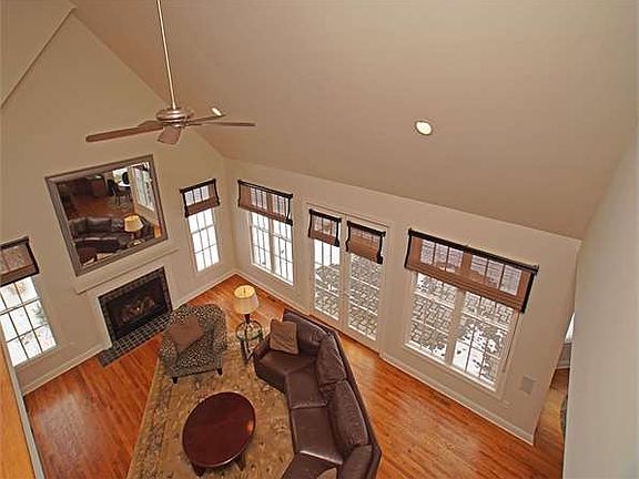 5th image of 18 Catalina Dr