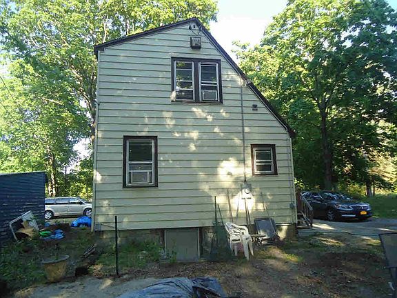 2nd image of 913 Violet Ave