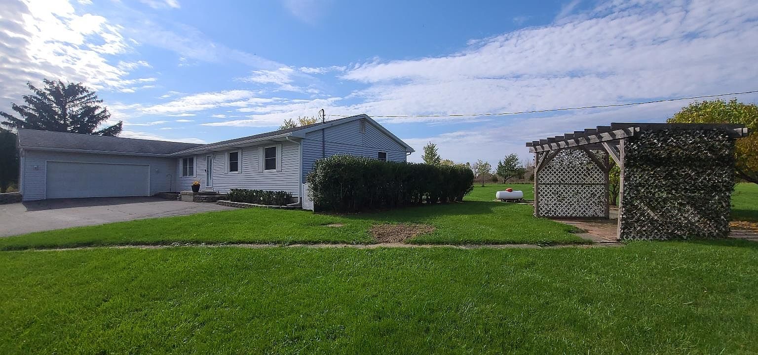 2144 Aiken Rd, Owosso, MI 48867 MLS 50126219 Zillow