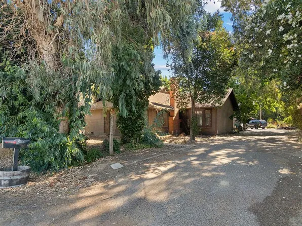 236 N Missouri Ave, Waterford, CA 95386