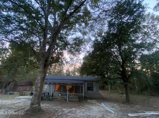 20109 Fox Ridge Dr, Saucier, MS 39574