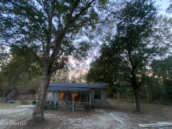 20109 Fox Ridge Dr, Saucier, MS 39574