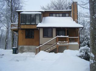110 Orchard Ln, Tobyhanna, PA