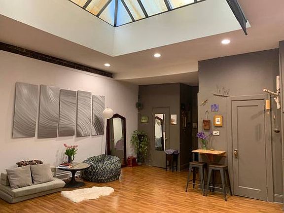 2nd image of 18 W 37th St #4F