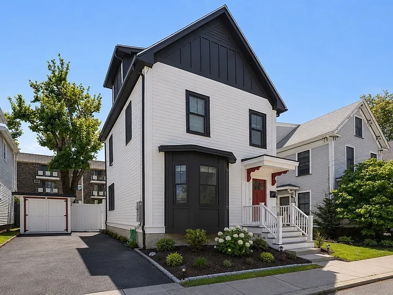 4 Fairlee St — Photo 29