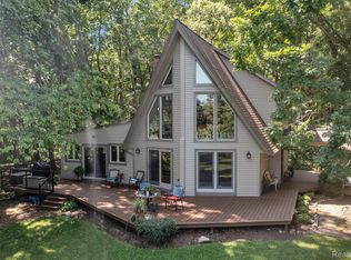6599 Hellner Rd, Ann Arbor, MI 48105