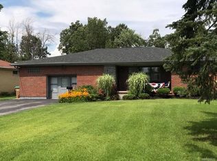 28 Hemenway Rd, Cheektowaga, NY 14225
