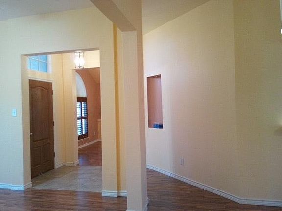 3rd image of 335 Montana Trl