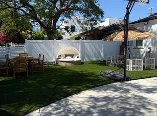 6328 Camellia Ave, North Hollywood, CA 91606