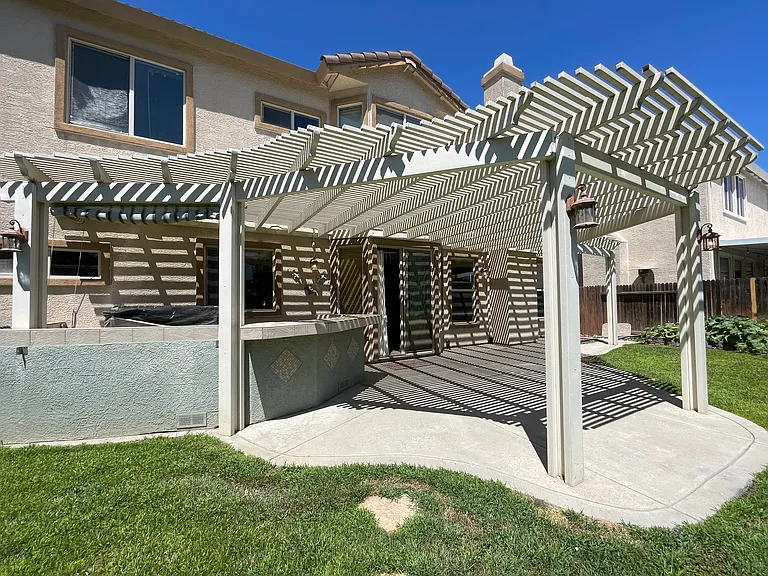 9772 Ellsmere Way — Photo 10