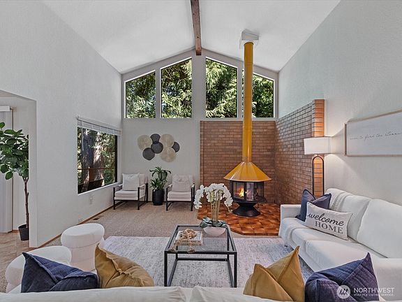 4th image of 17116 Gravenstein Road