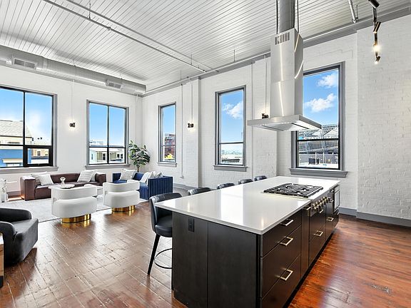 5th image of 222 W 15th St #4