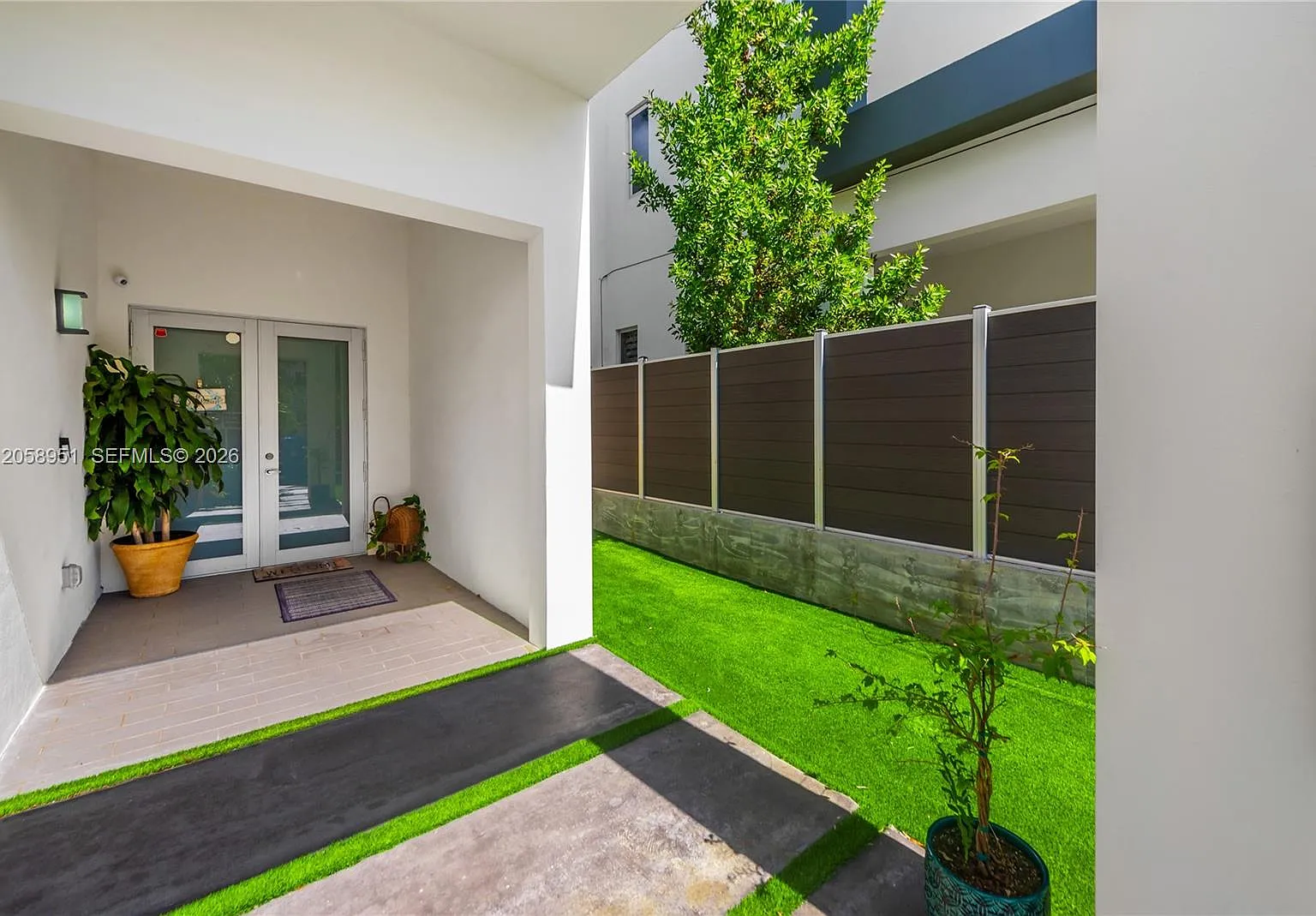 Lux At The Grove Condo Bl — Photo 3