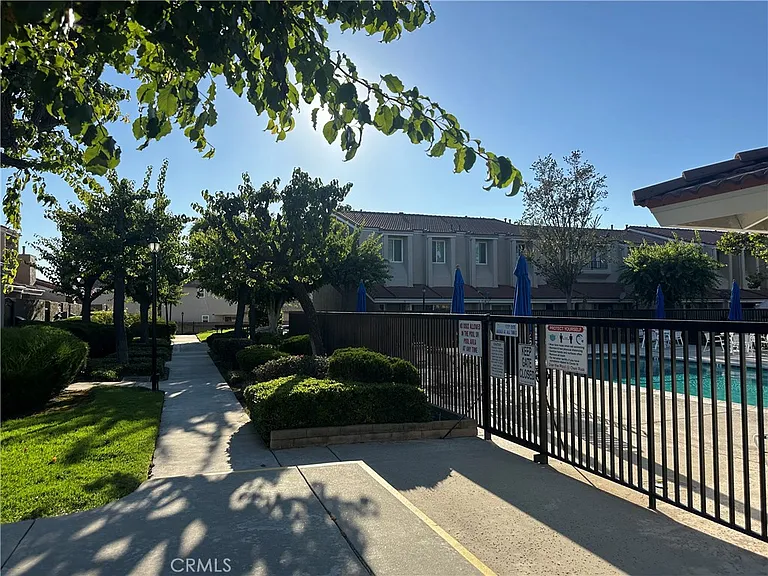 6 Lincoln Ct — Photo 16