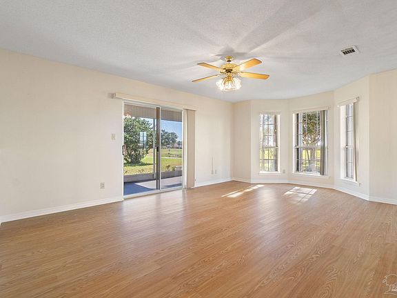 5th image of 1180 Lionsgate Ln