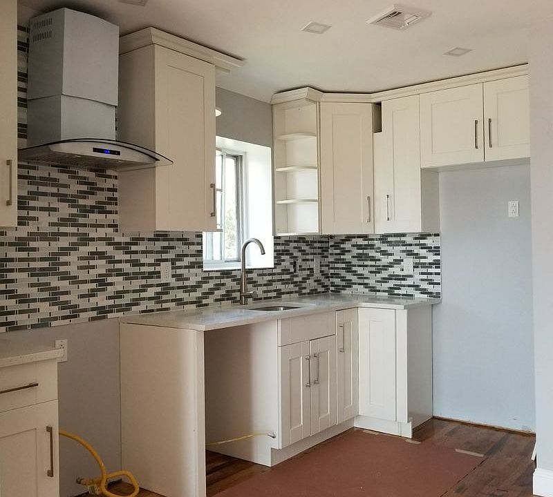 1st image of 856 Quincy Ave