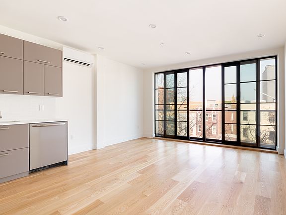 3rd image of 346 Metropolitan Ave #3A