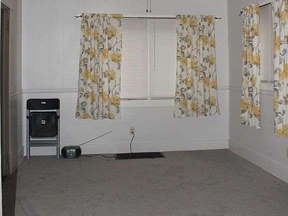 5th image of 218 16th St NW