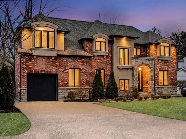 991 Glenwood Ave, Burlington, ON L7T 2K1