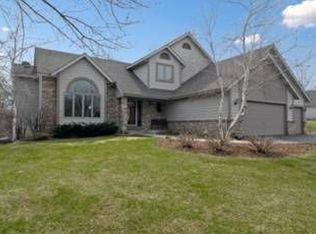 11279 Pheasant Ln N, Maple Grove, MN 55369