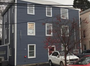 91 2nd St #1, Cambridge, MA 02141