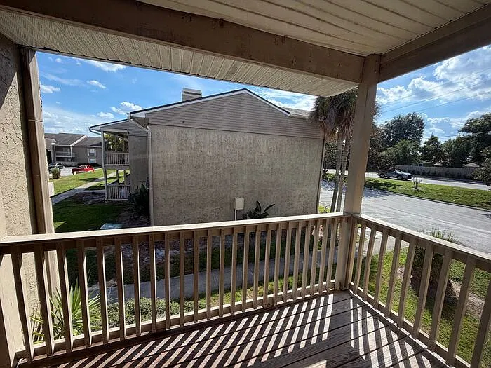 2 bed, 2.0 bath, 984 sqft, $1,495 — Photo 4