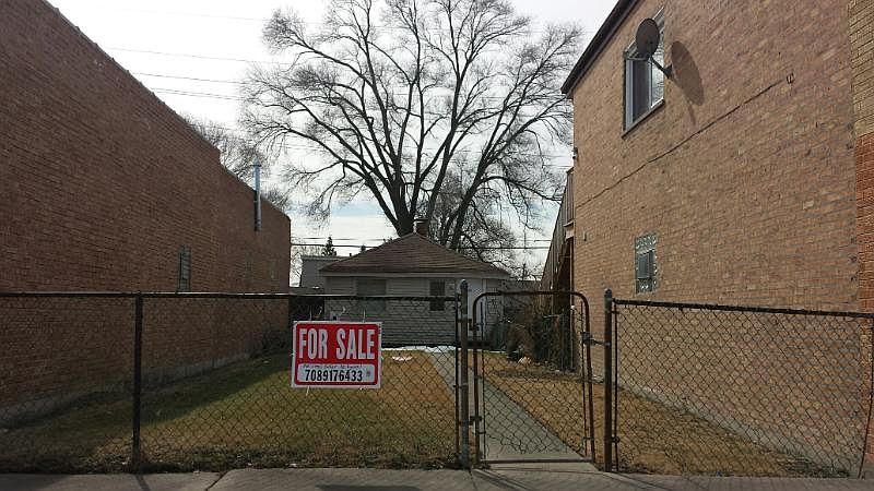 1st image of 5625 W 87th St