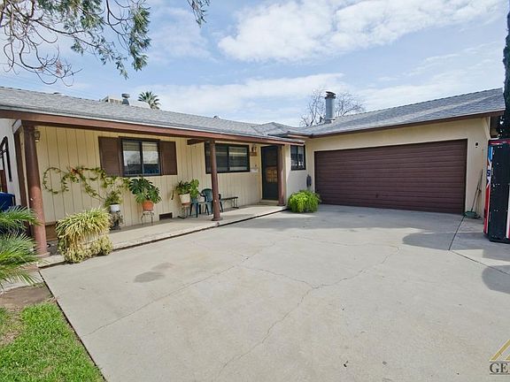 2nd image of 1300 S Lindsay Dr