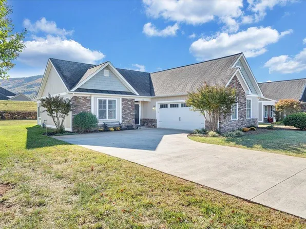 156 Altamira Dr, Roanoke, VA 24019