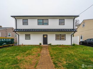 66 4th Ave, Port Reading, NJ 07064