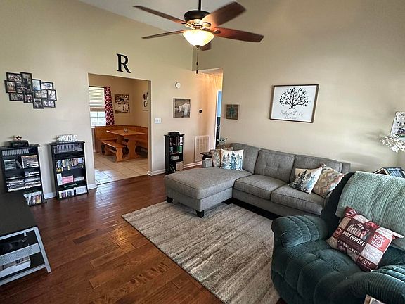 4th image of 172 Pinewood Dr