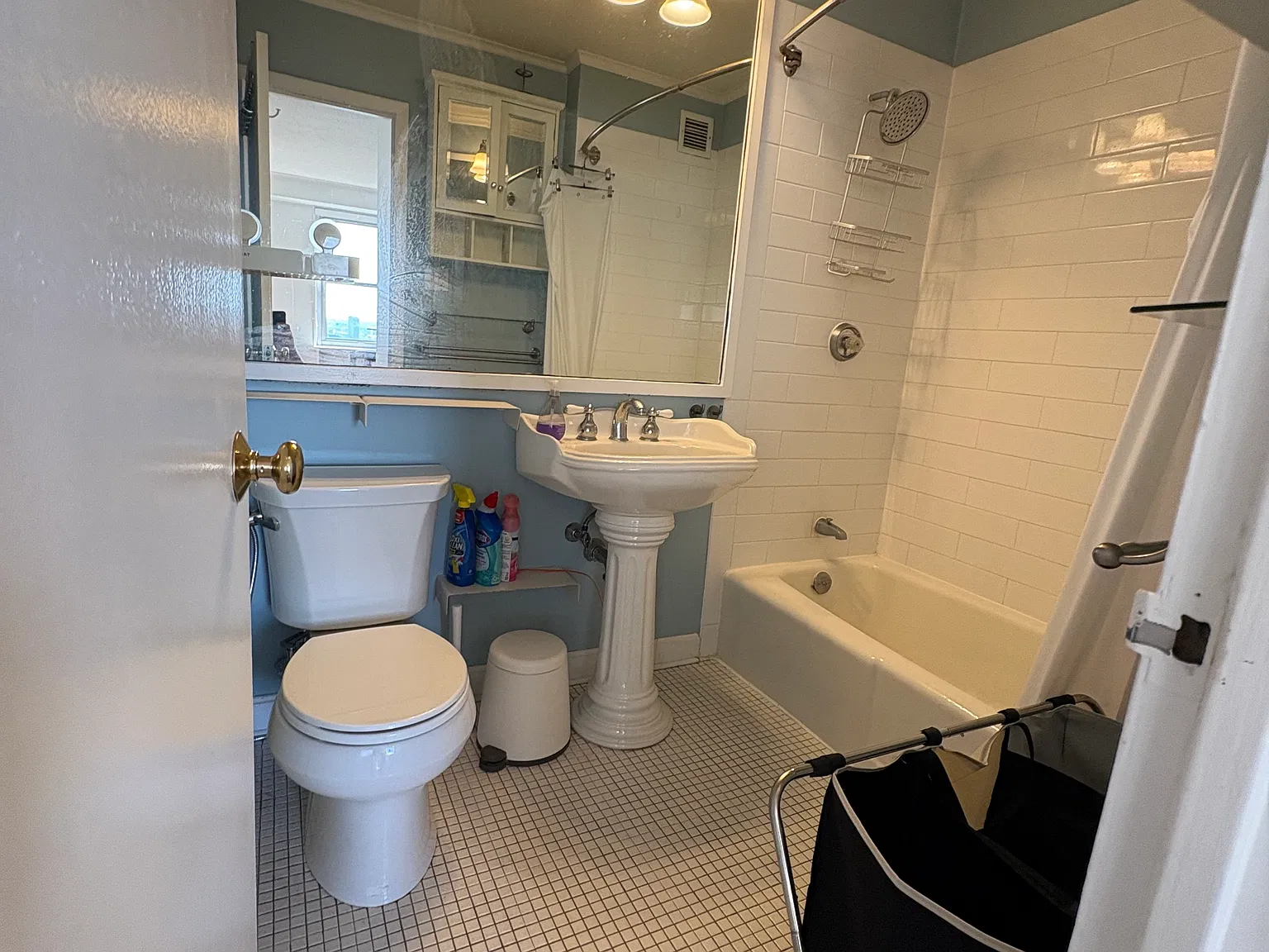 Studio, 605 sqft, $3,000 — Photo 3