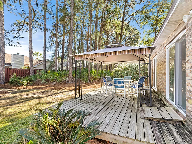 31 Bay Walk Ct — Photo 17