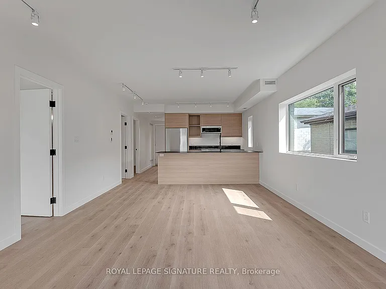 1254 Davenport Rd #4 — Photo 16