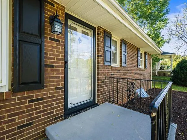 1775 Shutterlee Mill Rd, Staunton, VA 24401
