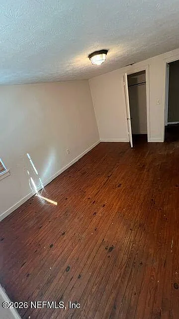 2 bed, 1.0 bath, 1500 sqft, $1,195 — Photo 2