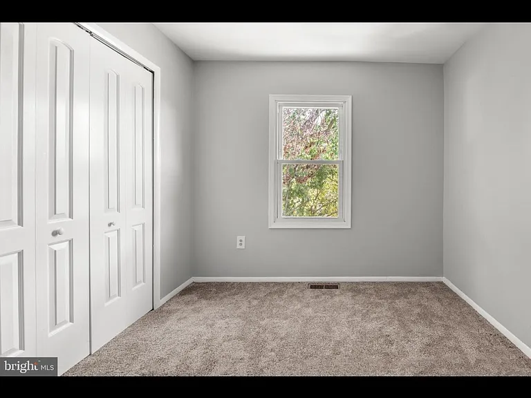 655 Cadbury Dr — Photo 6