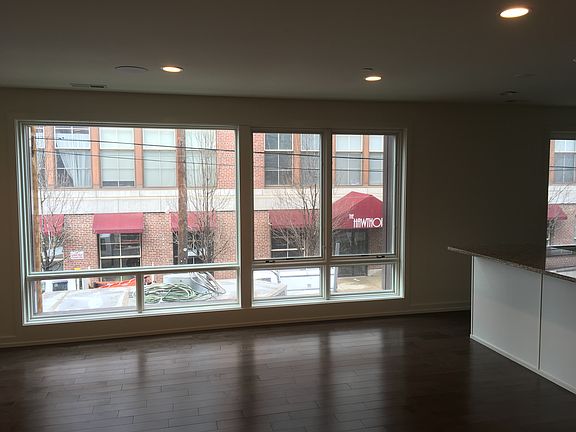 2nd image of 717-19 S 12th St Unit 2
