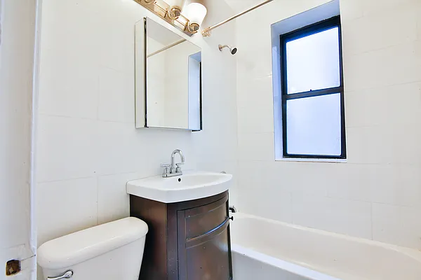 Rented by Platinum Properties | media 8