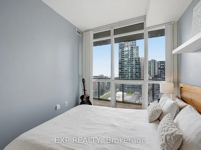 38 Dan Leckie Way #2103 — Photo 16