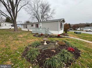 208 Oakfield Ct W, Lancaster, PA