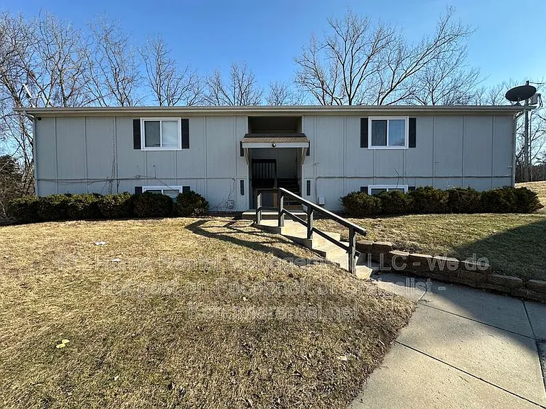 4711 Switzer Rd — Photo 1