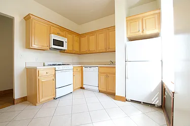 Rented by Street Realty Brokerage LLC