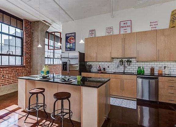 5th image of 1611 Locust St Suite 201