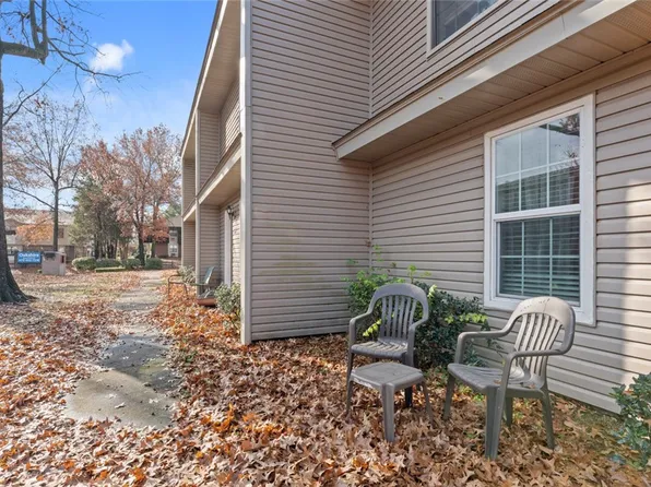 2612 E Kantz Dr, Fayetteville, AR 72703